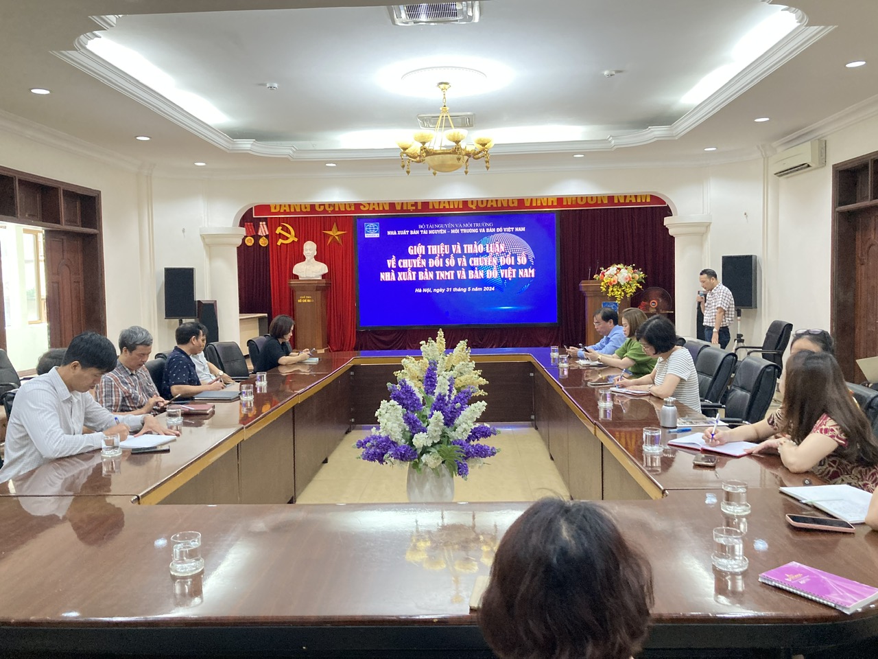 Hội nghị giới thiệu và thảo luận về Chuyển đổi số, Chuyển đổi số Nhà xuất bản Tài nguyên - Môi trường và Bản đồ Việt Nam