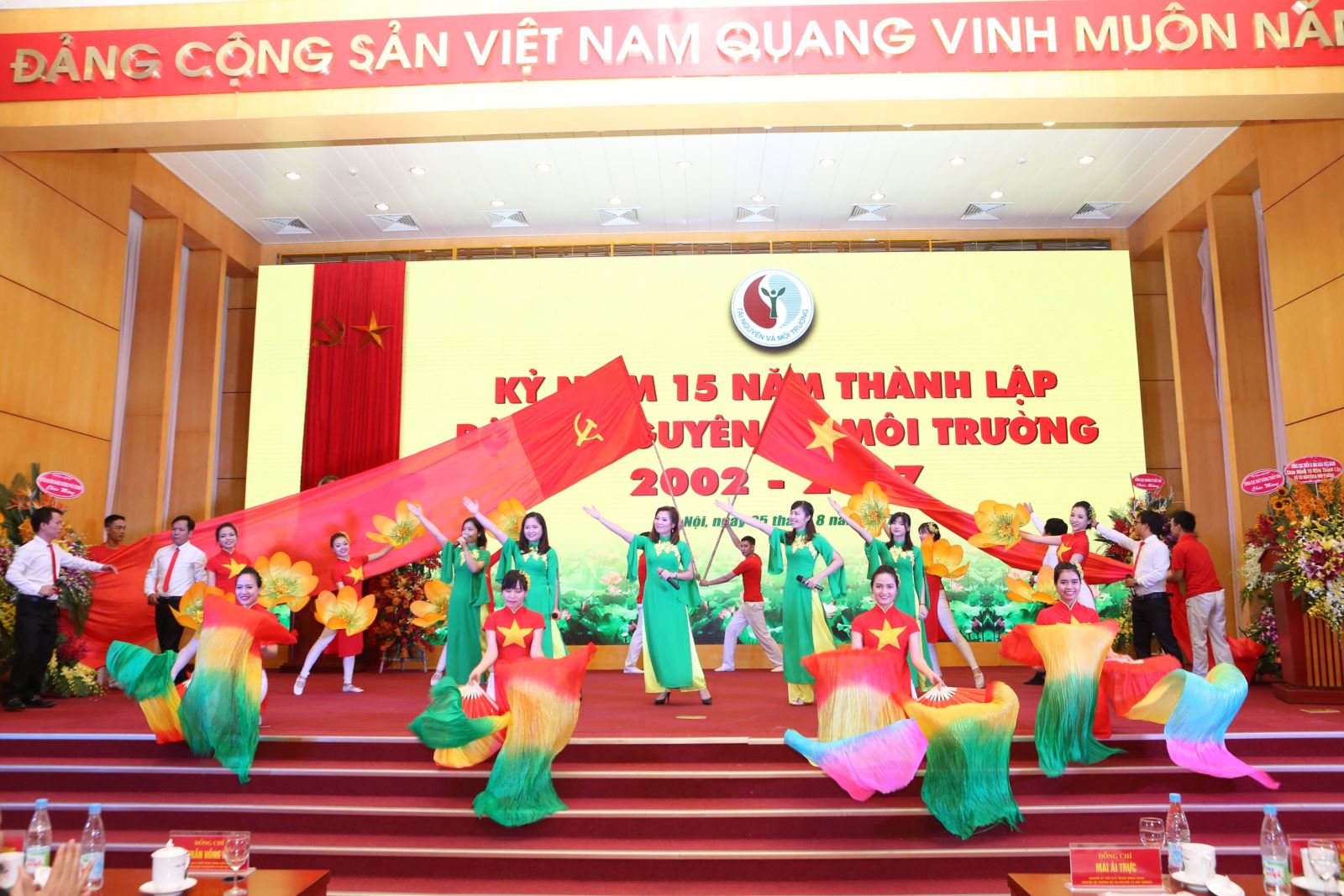 NXB Tài nguyên - Môi trường và Bản đồ Việt Nam phát động thi đua đặc biệt lập thành tích chào mừng Kỷ niệm 20 năm Ngày thành lập Bộ Tài nguyên và Môi trường (05/08/2002-05/08/2022)